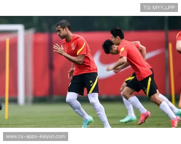 国足名宿组合回归绿茵,李范中卫组合再点燃回忆