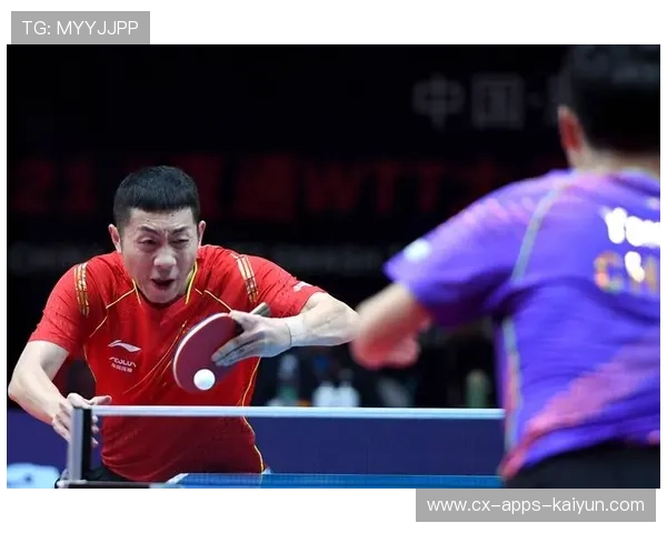 乒乓球教练针对对手做出细致布置,战术执行堪称典范